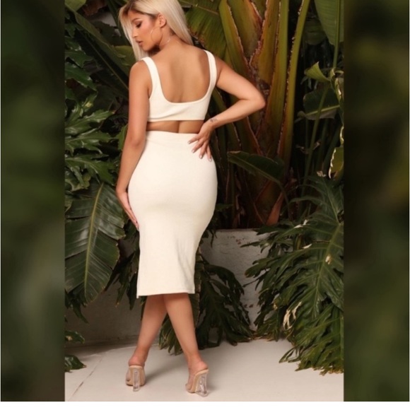 Fashion Nova High Waisted Skirt W/ Front Split - Picture 4 of 7